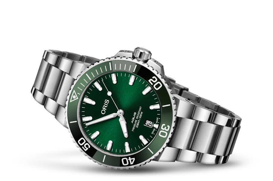 Aquis Date 01 733 7732 4157-07 8 21 05PEB - Side View