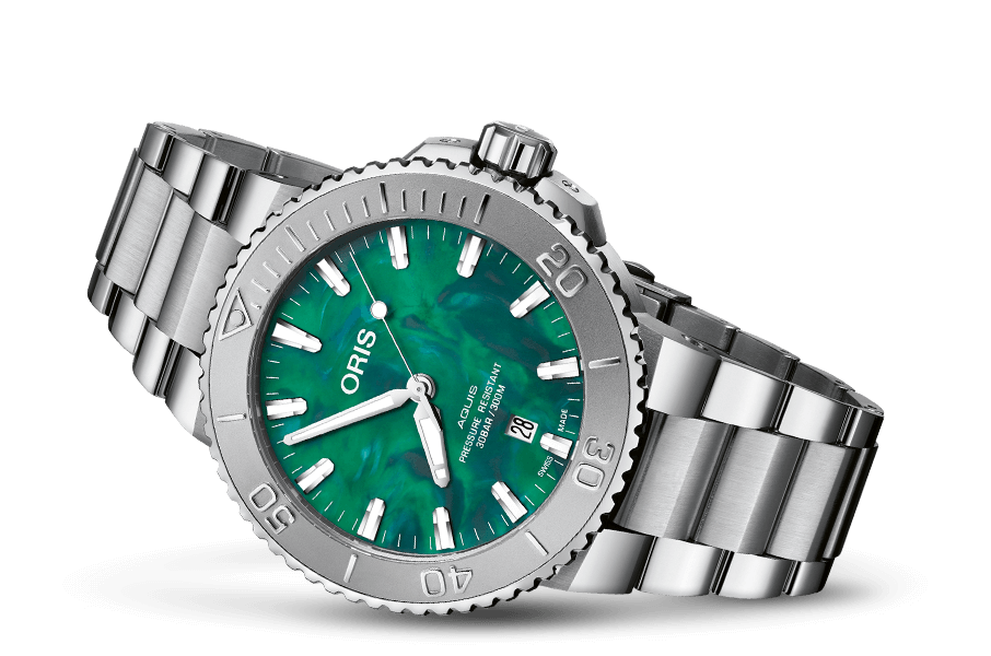 Aquis Date 01 733 7730 4137-07 8 24 05PEB - Side View