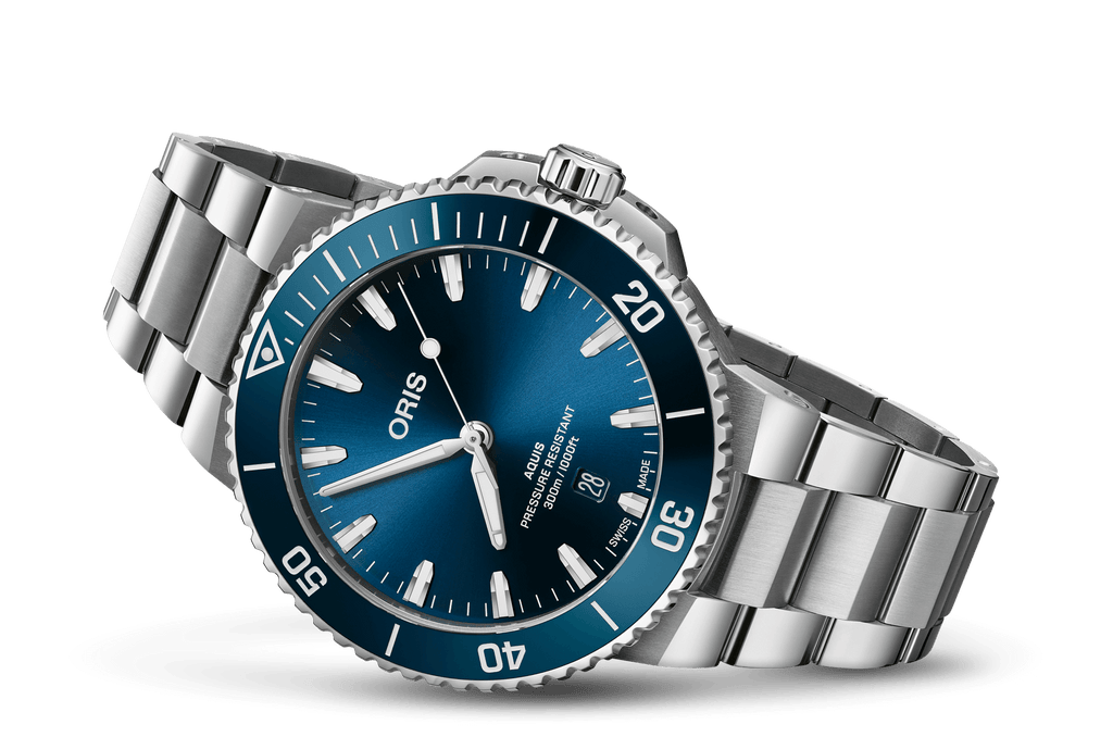 Aquis Date 01 733 7789 4135-07 8 23 04PEB - Side View