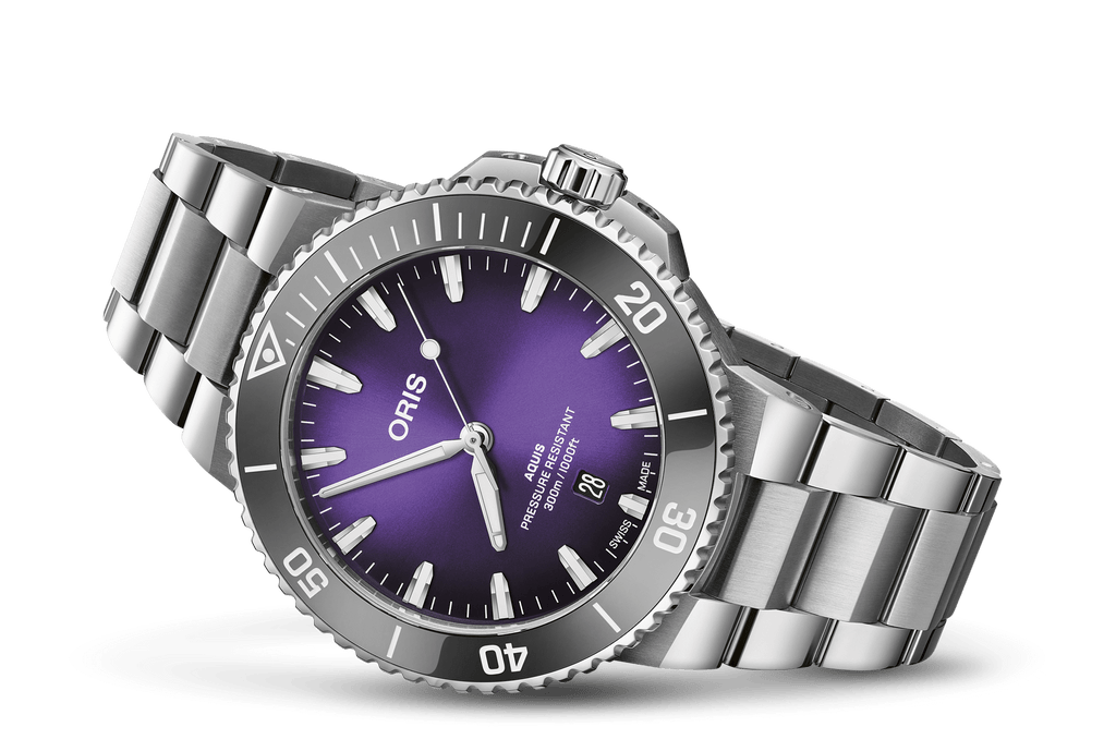 Aquis Date 01 733 7789 4158-07 8 23 04PEB - Side View