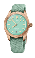 38.00 mm / Green / Leather Strap