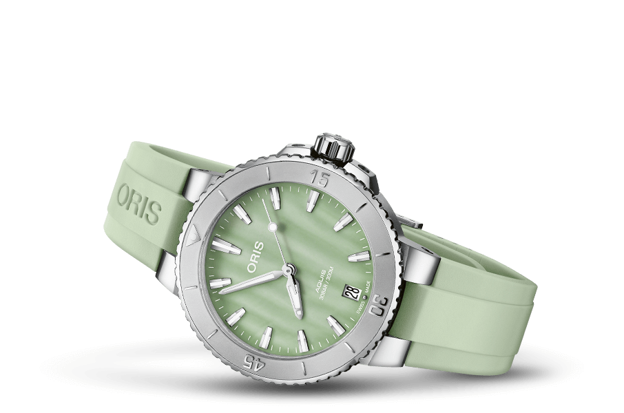 Aquis Date 01 733 7770 4157-07 4 18 67FC - Side View