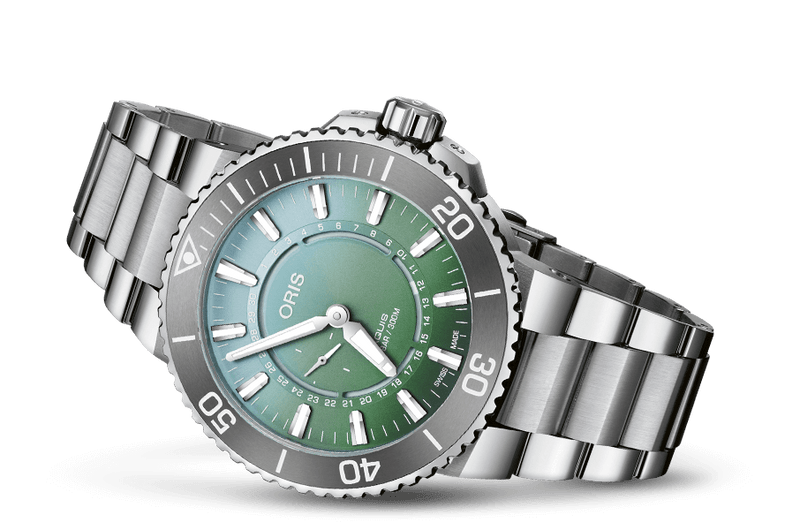 Aquis Small Second Date 01 743 7734 4197-Set - Side