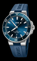 43.50 mm / Blue / Steel Bracelet