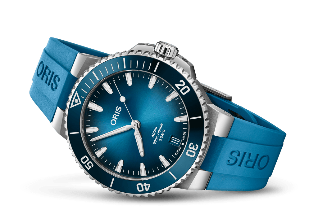 Aquis Date Calibre 400 01 400 7790 4135-07 4 23 45EB - Side View