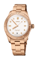 38.00 mm / White / Leather Strap