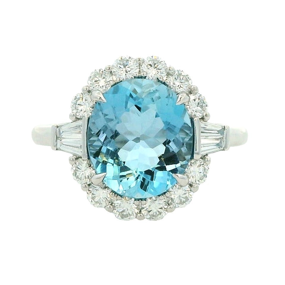 18K White Aquamarine and Natural Diamond Ring Size 6.5