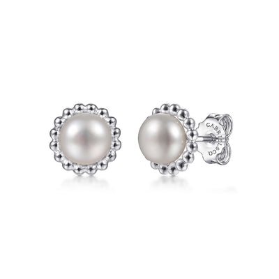 Sterling Silver 6 mm Fresh Water Pearl Stud Earrings