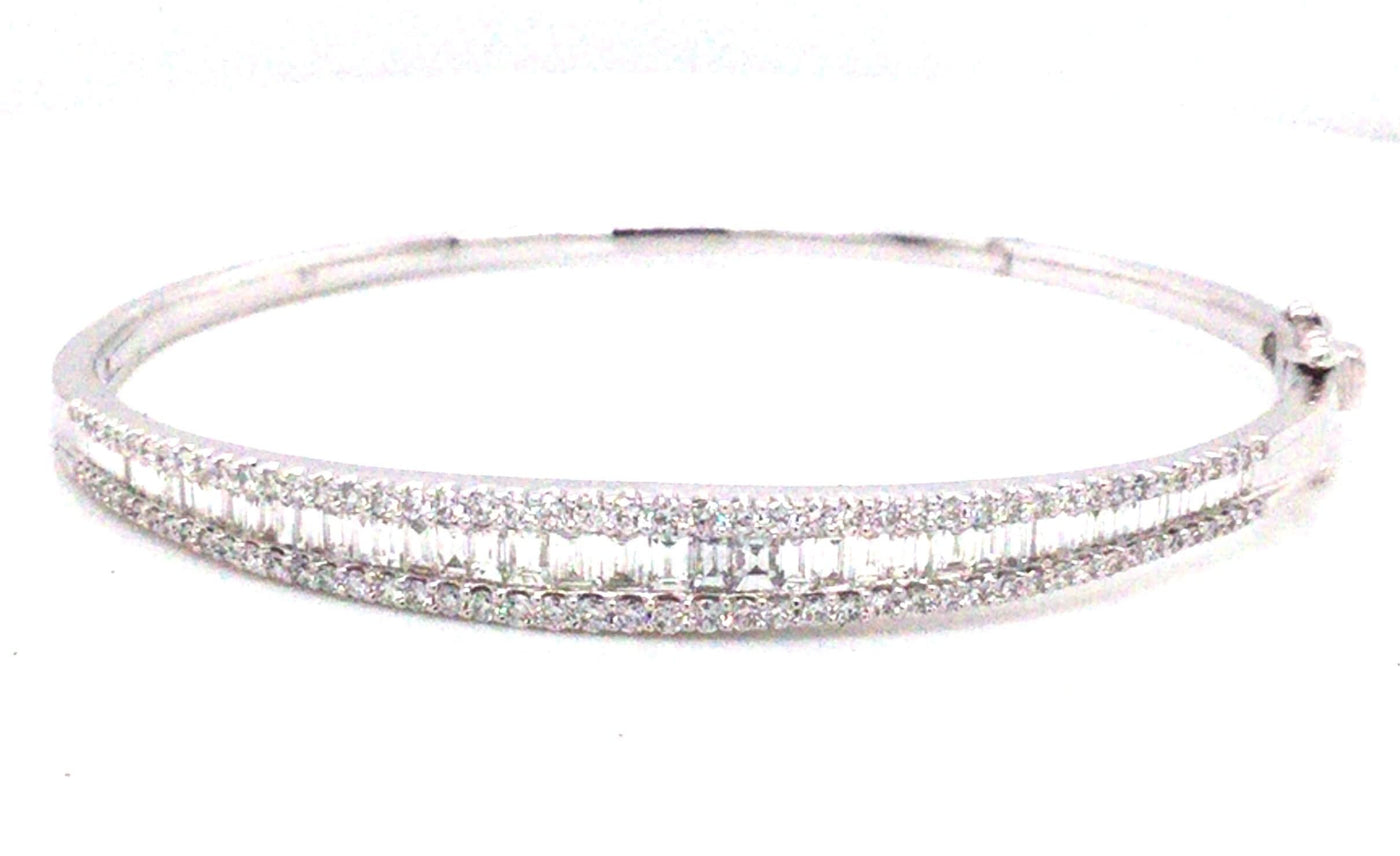 14K White Natural Diamond Hinged Bangle Bracelet