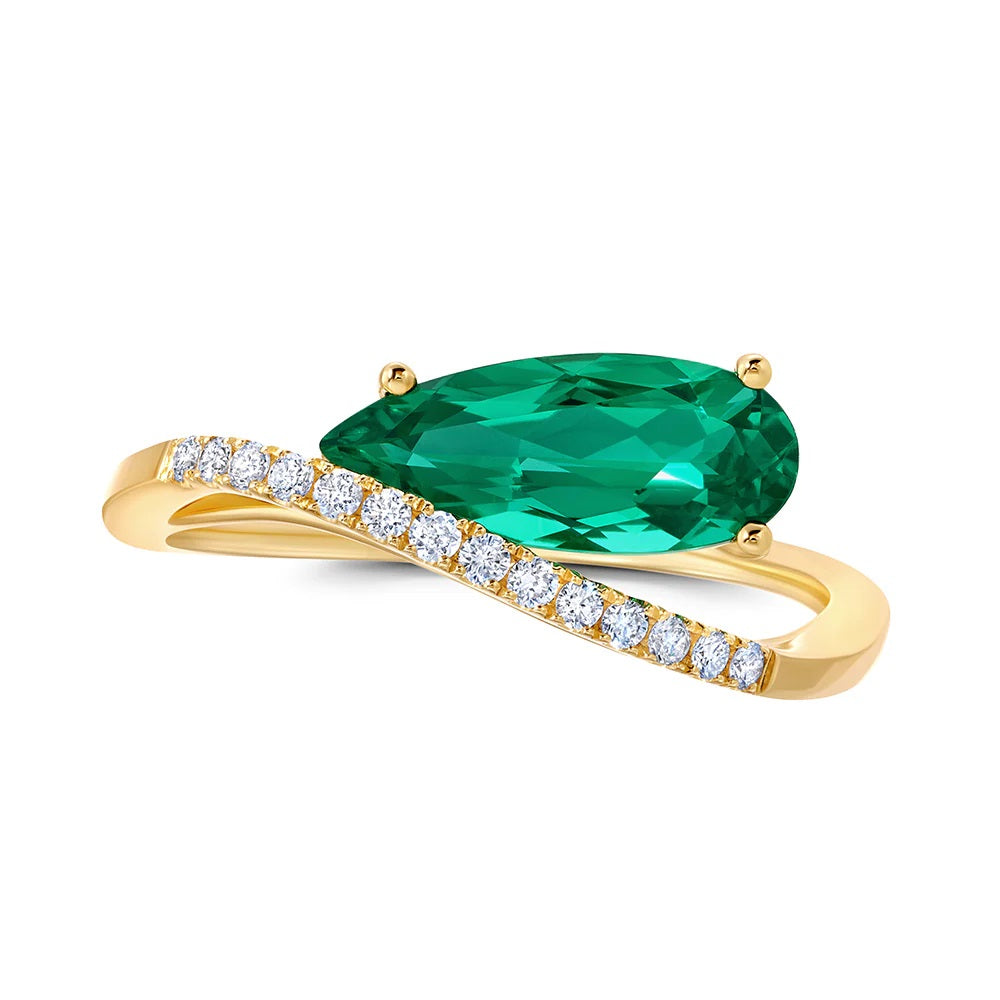 14K Yellow Chatham Emerald and Lab Grown Diamond Ring Size 6.5
